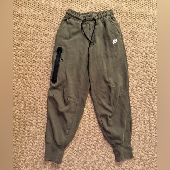 Nike Sportswear Tech Fleece Women's Jogger Pants Size XS - Picture 2 of 5